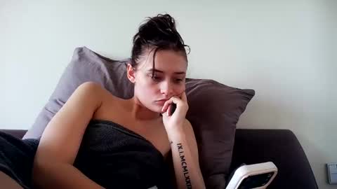 Snapshot of laurkacute chatting on August 6, 3:47 pm laurkacute online show from August 6, 3:47 pm