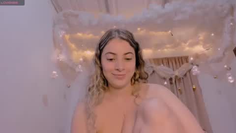 Lauu G online show from December 4, 6:44 am