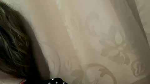 Lauu G online show from December 22, 1:23 am