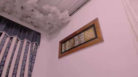 Lauu G online show from December 5, 9:51 am