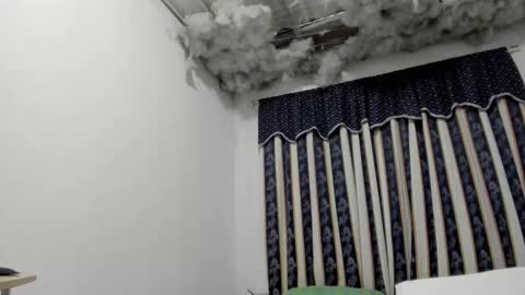 Lauu G online show from February 5, 11:15 am