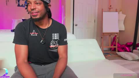 Snapshot of lavahmoon chatting on April 29, 7:42 pm Lavah Moon and Spot Next Time live Nov 29th online show from April 29, 7:42 pm