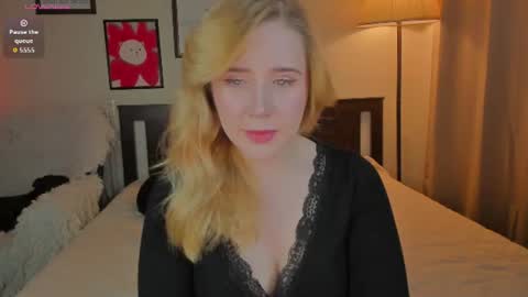 Snapshot of lavender_tender chatting on August 3, 8:34 pm Lav online show from August 3, 8:34 pm