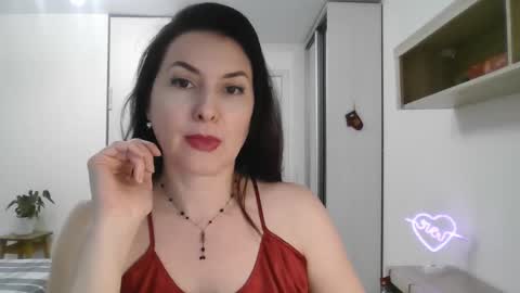 Snapshot of lavender_victoria chatting on January 5, 5:41 pm Diana online show from January 5, 5:41 pm