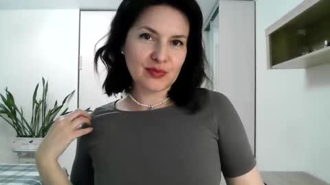 Snapshot of lavender_victoria chatting on September 14, 6:07 pm Diana online show from September 14, 6:07 pm