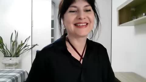 Snapshot of lavender_victoria chatting on September 18, 7:49 pm Diana online show from September 18, 7:49 pm