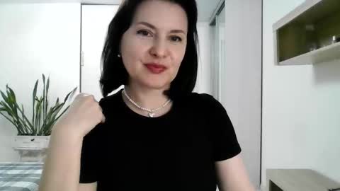 Snapshot of lavender_victoria chatting on September 19, 5:35 pm Diana online show from September 19, 5:35 pm