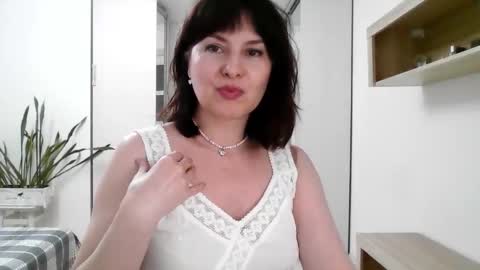 Snapshot of lavender_victoria chatting on September 22, 6:21 pm Diana online show from September 22, 6:21 pm