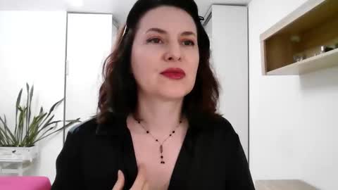 Snapshot of lavender_victoria chatting on October 15, 4:18 pm Diana online show from October 15, 4:18 pm