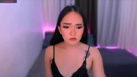 lavenia487426 online show from March 2, 12:24 am