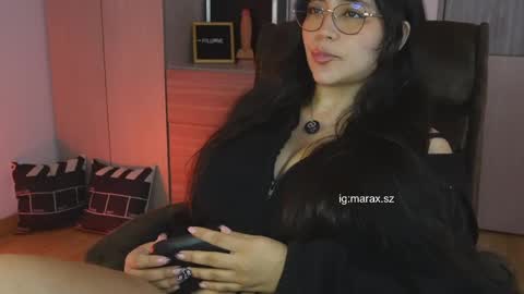 Mara online show from June 7, 10:35 pm