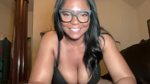 Snapshot of lavishly69 chatting on July 12, 5:09 am Brownsugar69 online show from July 12, 5:09 am