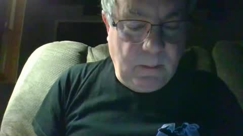 Snapshot of lawnboy62 chatting on December 21, 8:54 am lawnboy62 online show from December 21, 8:54 am