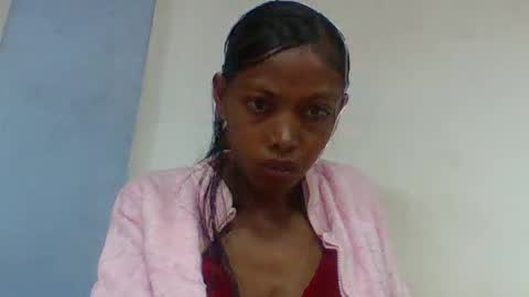 Snapshot of layah157855 chatting on July 13, 7:00 am layah157855 online show from July 13, 7:00 am