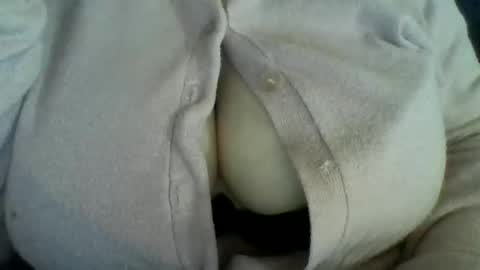 Snapshot of layannalea chatting on November 17, 11:05 am layannalea online show from November 17, 11:05 am