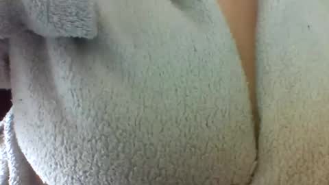 layannalea online show from April 27, 5:22 pm