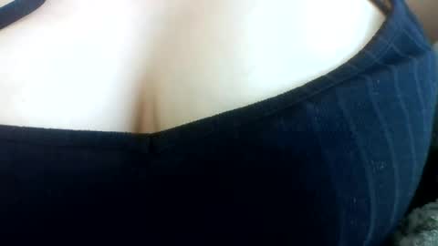 layannalea online show from July 9, 6:01 pm