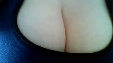 layannalea online show from July 28, 9:14 pm