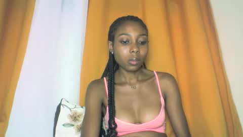 layannek online show from November 2, 7:16 pm