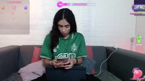 Snapshot of layla_707 chatting on February 7, 1:15 am Layla online show from February 7, 1:15 am