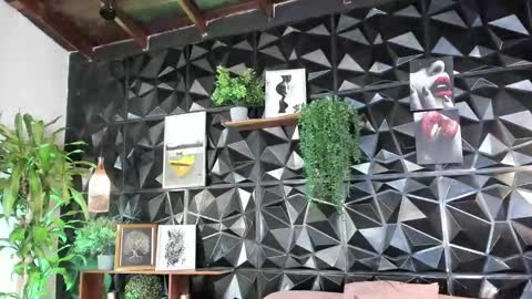 Snapshot of layla_707 chatting on September 30, 12:59 am Layla online show from September 30, 12:59 am