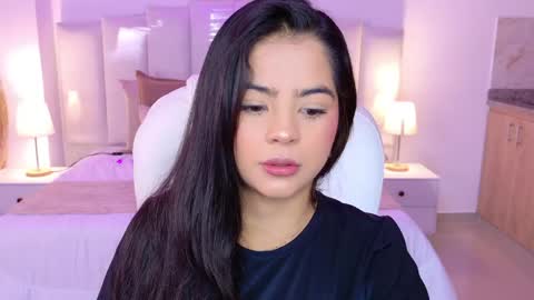 Snapshot of layla_breezee_ chatting on May 15, 9:38 am Layla Breezee online show from May 15, 9:38 am