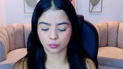 Snapshot of layla_breezee_ chatting on May 19, 11:49 am Layla Breezee online show from May 19, 11:49 am
