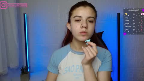 Snapshot of layla_castilloo chatting on December 9, 5:08 pm Layla online show from December 9, 5:08 pm