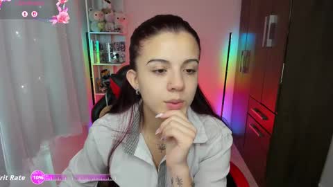Snapshot of layla_castilloo chatting on September 15, 2:28 pm Layla online show from September 15, 2:28 pm
