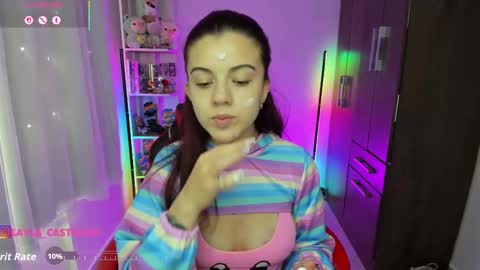 Snapshot of layla_castilloo chatting on September 24, 3:15 pm Layla online show from September 24, 3:15 pm