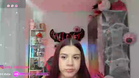 Snapshot of layla_castilloo chatting on October 7, 2:25 pm Layla online show from October 7, 2:25 pm
