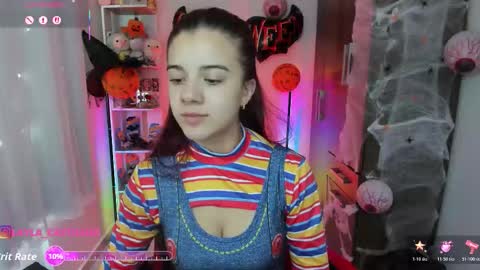 Snapshot of layla_castilloo chatting on October 20, 3:23 pm Layla online show from October 20, 3:23 pm