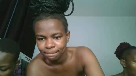 layla_cutiee online show from February 20, 11:32 am