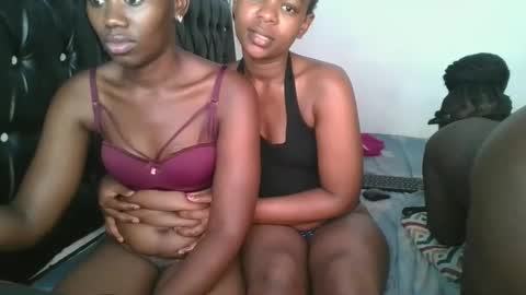 layla_cutiee online show from March 7, 11:02 pm