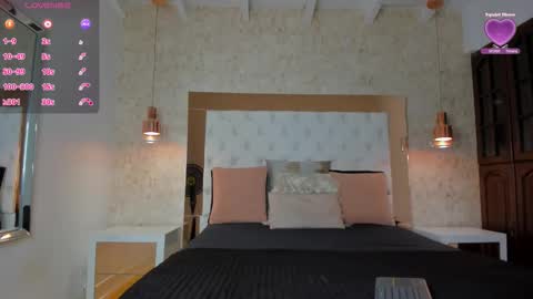 Layla Mackenzie  online show from February 14, 3:25 am