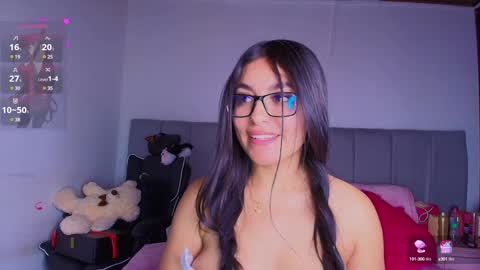 Layla online show from January 25, 2:47 pm