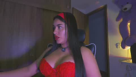 Layla online show from July 12, 3:08 am