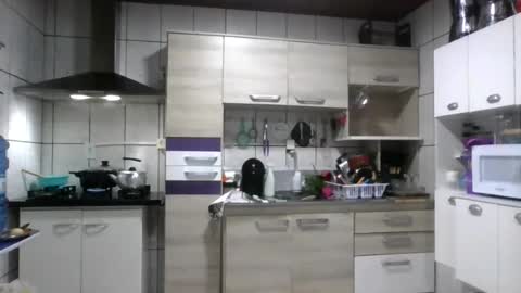 Snapshot of laylabrasil chatting on July 5, 12:50 am kelly online show from July 5, 12:50 am