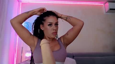 Snapshot of laylacruz chatting on March 6, 6:43 am laylacruz online show from March 6, 6:43 am