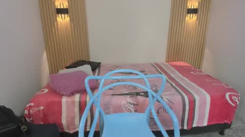 LaylaEmber online show from January 9, 1:14 pm