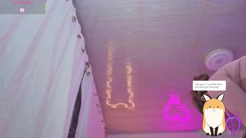 Snapshot of laylafoxy_tay chatting on November 20, 4:01 am laylafoxy_tay online show from November 20, 4:01 am