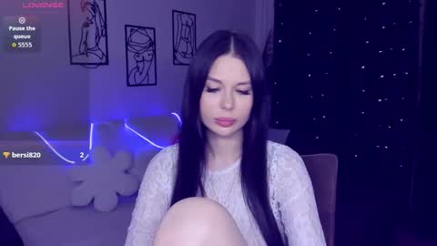 laylagreat online show from November 6, 4:19 pm