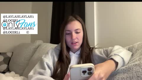 laylahlaylah1 online show from December 17, 10:10 am