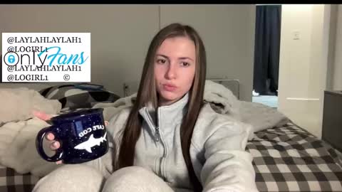 laylahlaylah1 online show from January 15, 11:04 am
