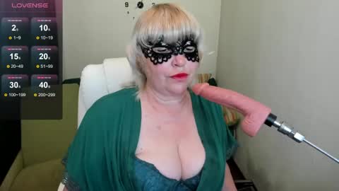 laylalaylamilf online show from May 11, 5:02 am