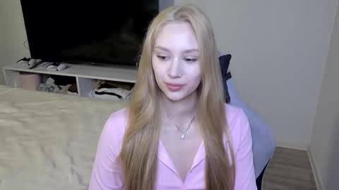 LaylaPretty001 online show from March 31, 4:24 am