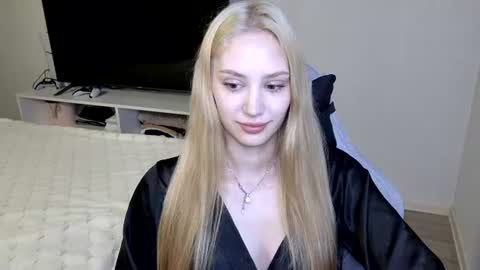 LaylaPretty001 online show from June 24, 4:22 am