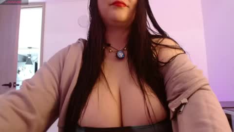 Vannessa  online show from May 21, 3:30 pm