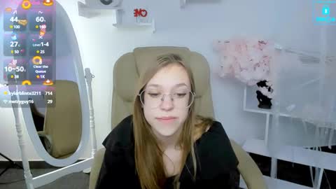 layriantavee online show from February 3, 10:03 am