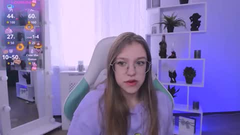 layriantavee online show from March 26, 7:25 am